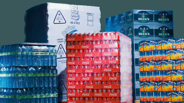 The range of the pallet conveyor systems for the beverage industry embraces the entire conveyance system